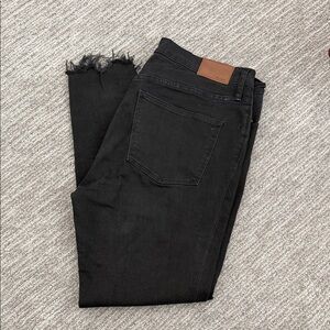Madewell Women’s Black Skinny 9” high-rise Hem size 32